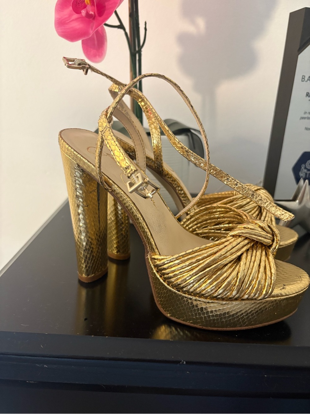 Jessica Simpson Gold Metallic Knotted Platform Heels